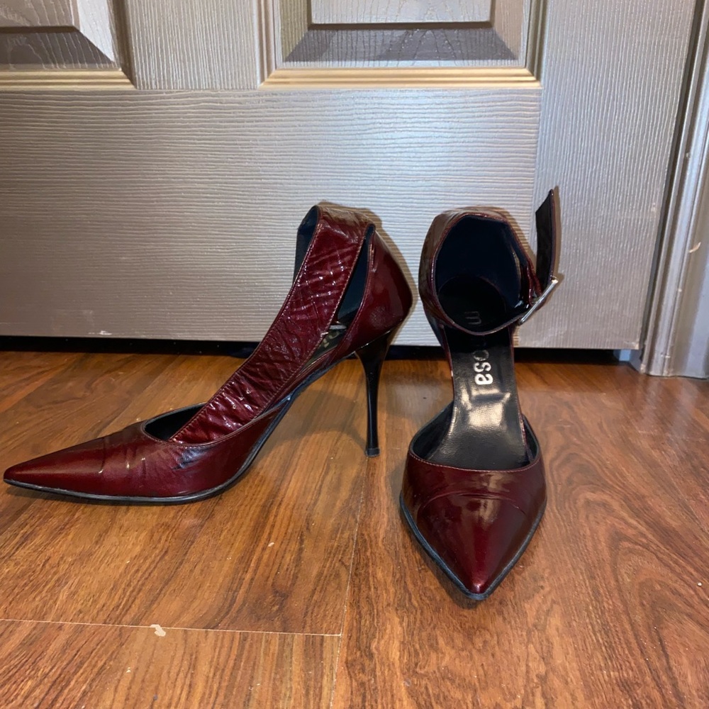 MIMOSA burgundy patent leather stiletto!! Chic exaggerated ankle buckle!